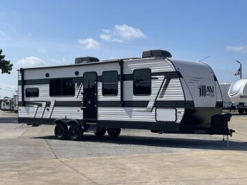 New 2025 Grand Design Momentum 27MAV
