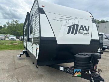New 2025 Grand Design Momentum 27MAV