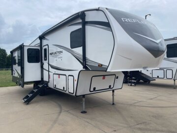 New 2025 Grand Design Reflection 303RLS