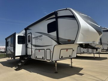 New 2025 Grand Design Reflection 303RLS