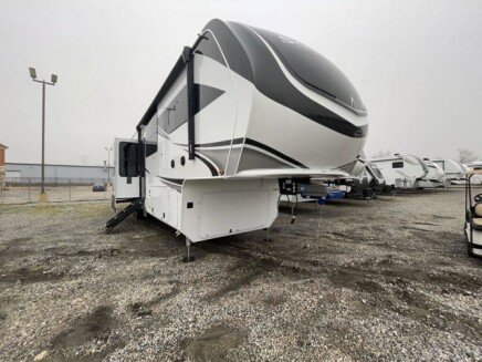 Photo 1 for New 2025 Grand Design Solitude 390RK
