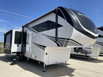 New 2025 Grand Design Solitude 310GK