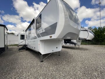 New 2025 Highland Ridge Open Range