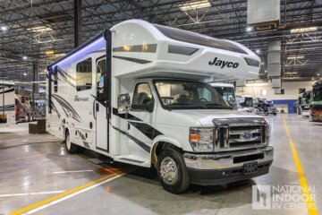 New 2025 JAYCO Greyhawk
