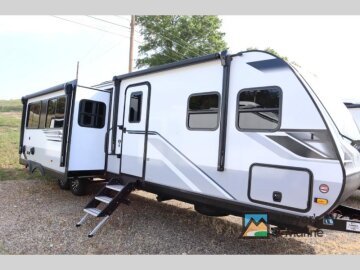New 2025 JAYCO Jay Feather