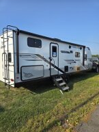 Thumbnail Photo 2 for New 2025 JAYCO Jay Feather