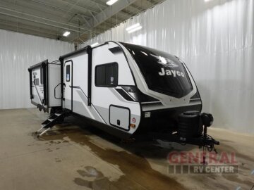 New 2025 JAYCO Jay Feather