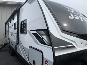 New 2025 JAYCO Jay Feather