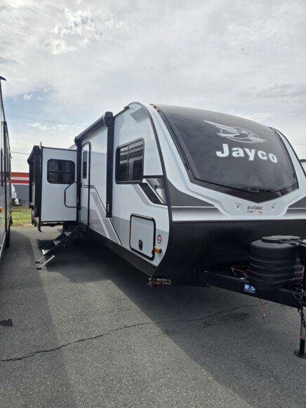 Photo 1 for New 2025 JAYCO Jay Feather