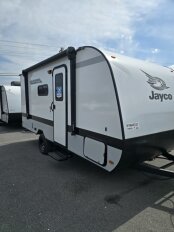New 2025 JAYCO Jay Feather