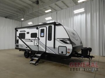 New 2025 JAYCO Jay Feather