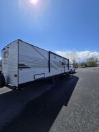 Thumbnail Photo 4 for New 2025 JAYCO Jay Flight