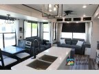 Thumbnail Photo 5 for New 2025 JAYCO Jay Flight