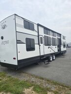 Thumbnail Photo 3 for New 2025 JAYCO Jay Flight