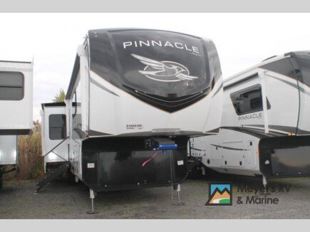 Photo 1 for New 2025 JAYCO Pinnacle