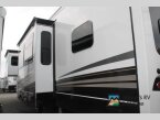Thumbnail Photo 3 for New 2025 JAYCO Pinnacle