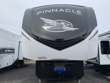New 2025 JAYCO Pinnacle