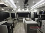 Thumbnail Photo 2 for New 2025 JAYCO Pinnacle