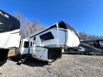 Thumbnail Photo 2 for New 2025 JAYCO Pinnacle