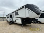 New 2025 JAYCO Pinnacle