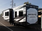 Thumbnail Photo 3 for 2025 JAYCO Seismic