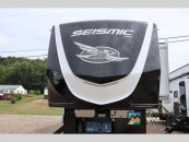 New 2025 JAYCO Seismic