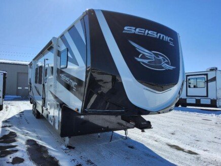 Photo 1 for New 2025 JAYCO Seismic