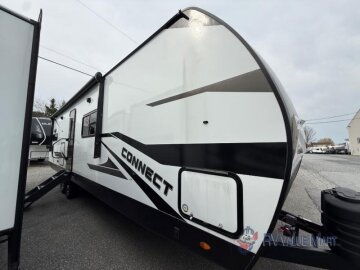 New 2025 KZ Connect C302FBK