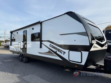 New 2025 KZ Connect C302FBK