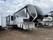 New 2025 Keystone Alpine