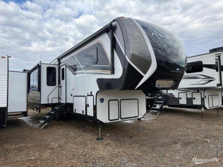 Photo 1 for New 2025 Keystone Alpine