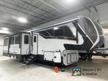 New 2025 Keystone Alpine