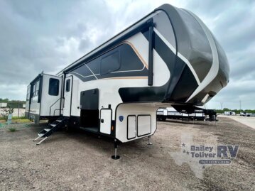 2025 Keystone Alpine