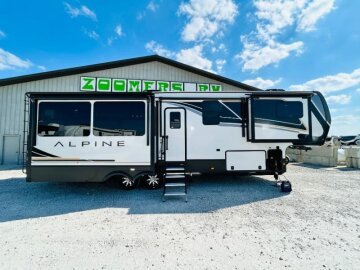 New 2025 Keystone Alpine