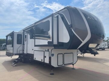 2025 Keystone Alpine