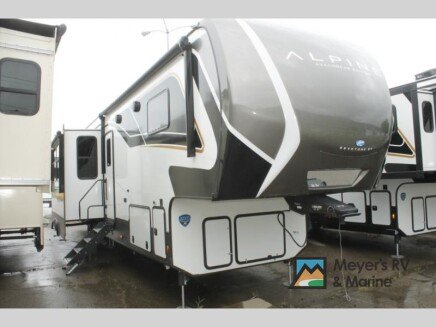 Photo 1 for New 2025 Keystone Avalanche 390DS