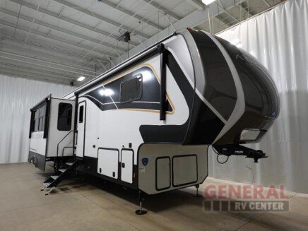 Photo 1 for New 2025 Keystone Avalanche 390DS
