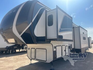 2025 Keystone Avalanche 390DS