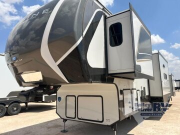 2025 Keystone Avalanche 390DS