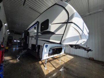 New 2025 Keystone Cougar 2700BH