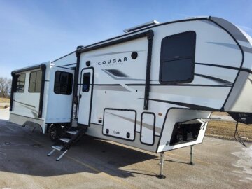 New 2025 Keystone Cougar
