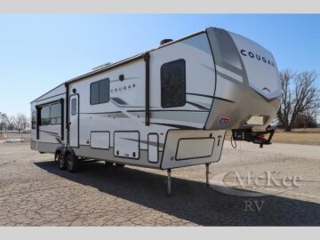 New 2025 Keystone Cougar