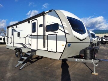 New 2025 Keystone Cougar 25FKD