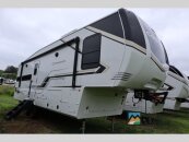 New 2025 Keystone Cougar 260MLE