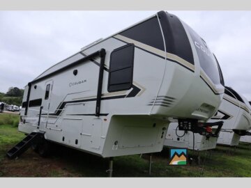 New 2025 Keystone Cougar 260MLE