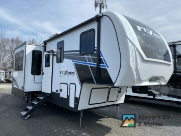 New 2025 Keystone Fuzion