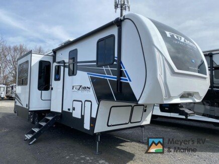 Photo 1 for New 2025 Keystone Fuzion