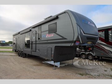 New 2025 Keystone Fuzion