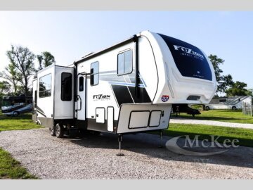 New 2025 Keystone Fuzion