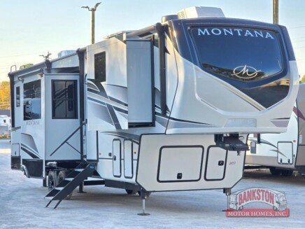 Photo 1 for New 2025 Keystone Montana